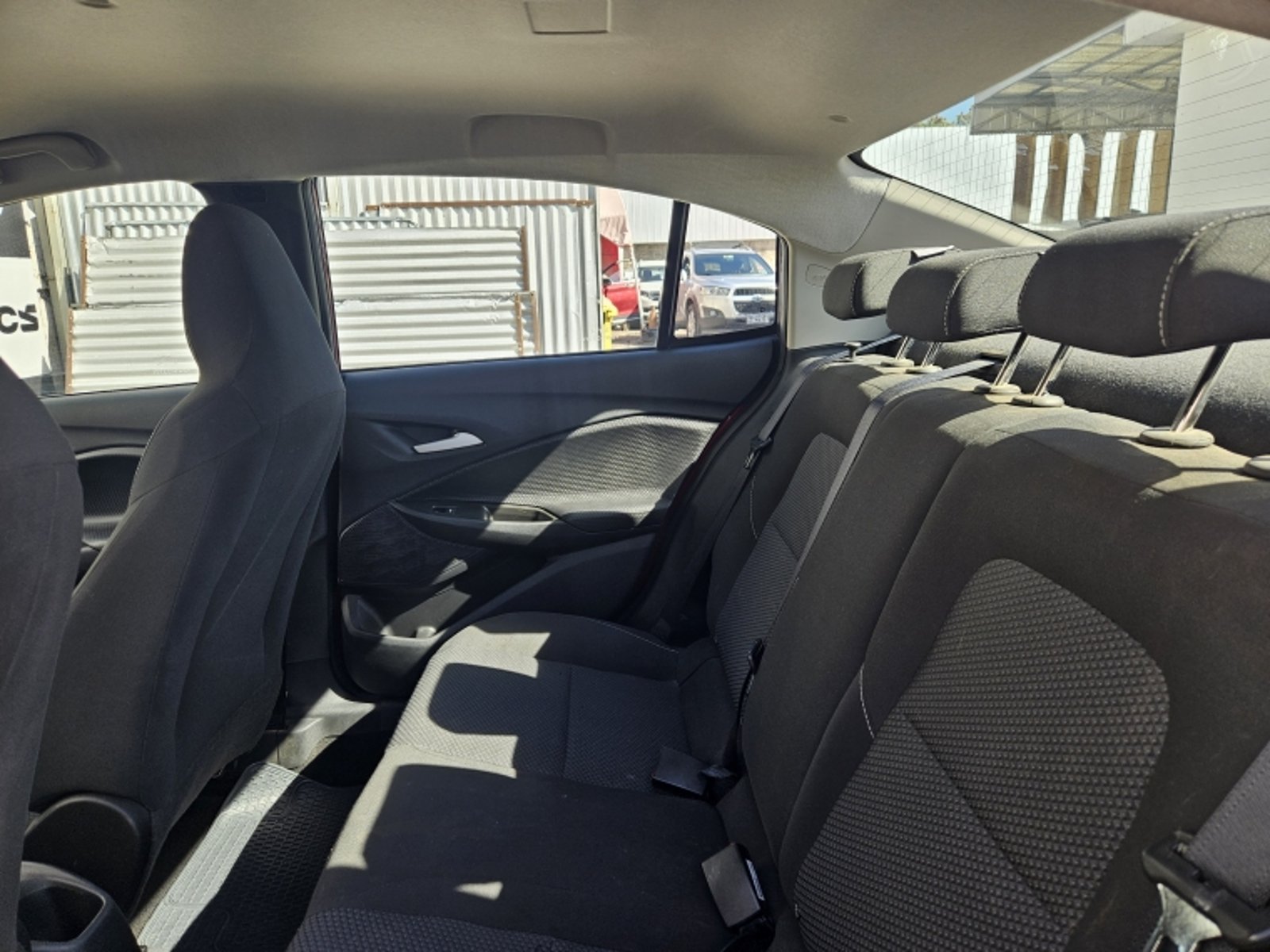 CHEVROLET ONIX LT MT 2024 - Imagen 8 de 20