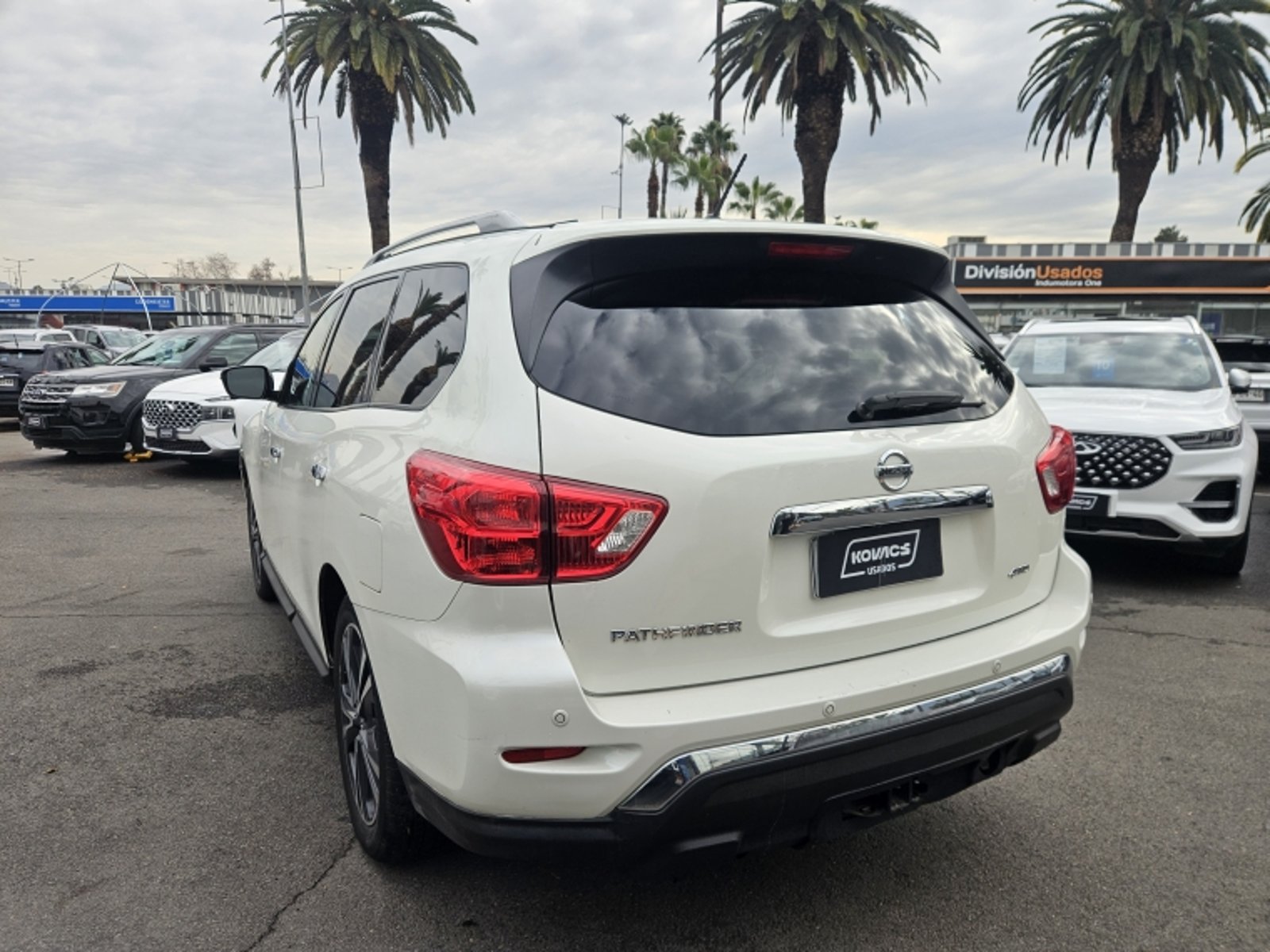 Nissan PATHFINDER 4X4 3.5 AUT CVT EXCLUCIVE 2018 - Imagen 6 de 20