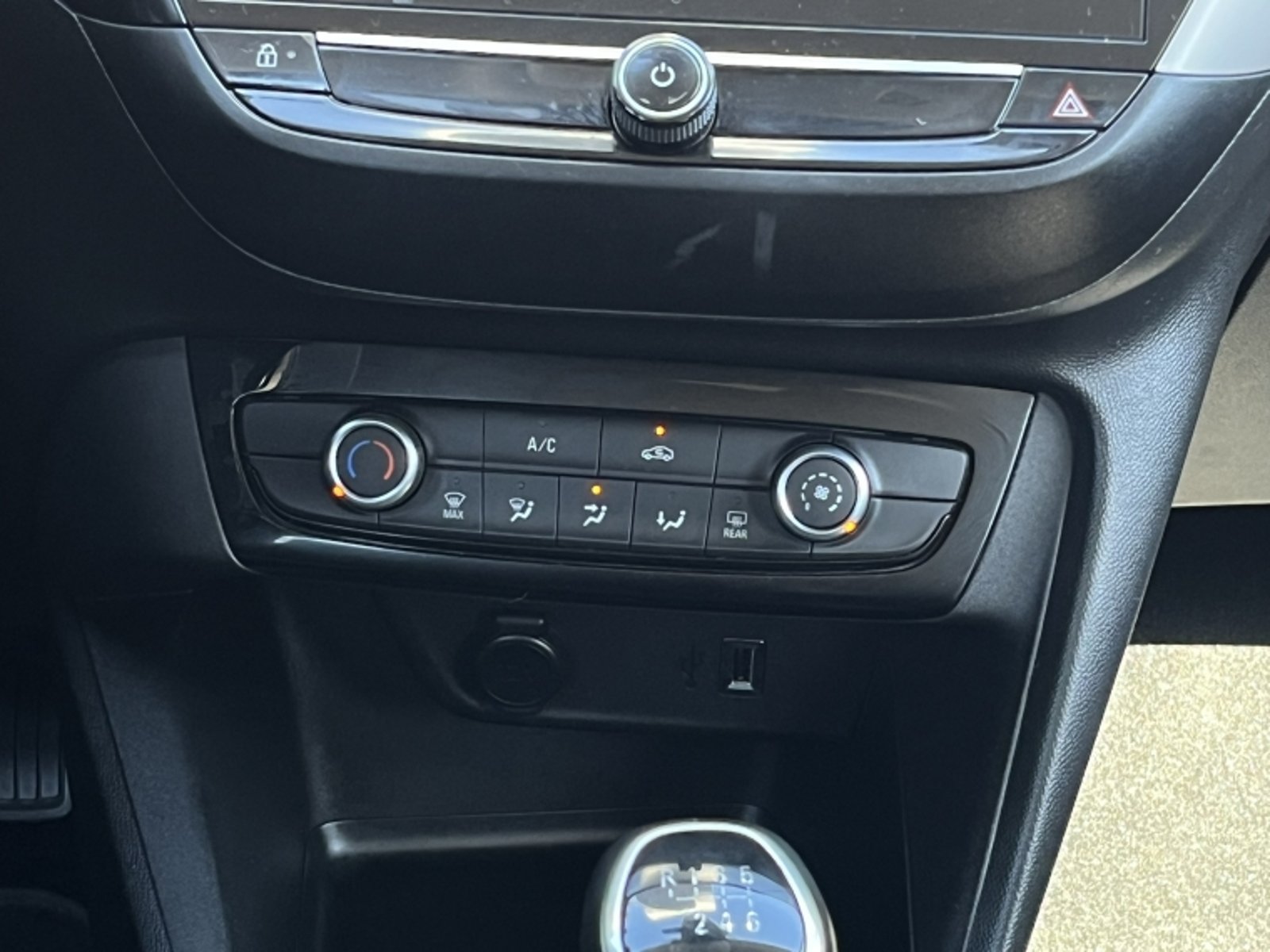 OPEL CORSA CORSA TD 100 1.5 2023 - Imagen 18 de 20
