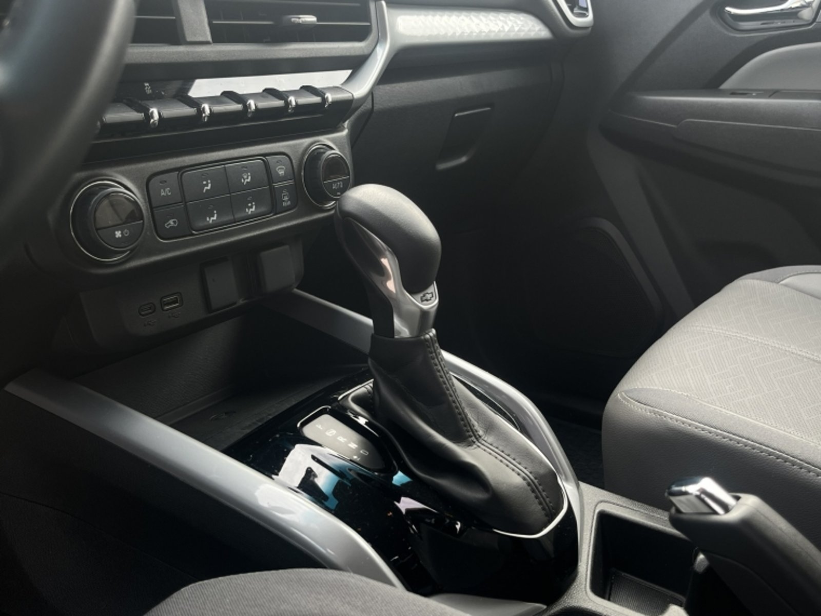 CHEVROLET SILVERADO TD HC AT 4WD S 2025 - Imagen 15 de 20