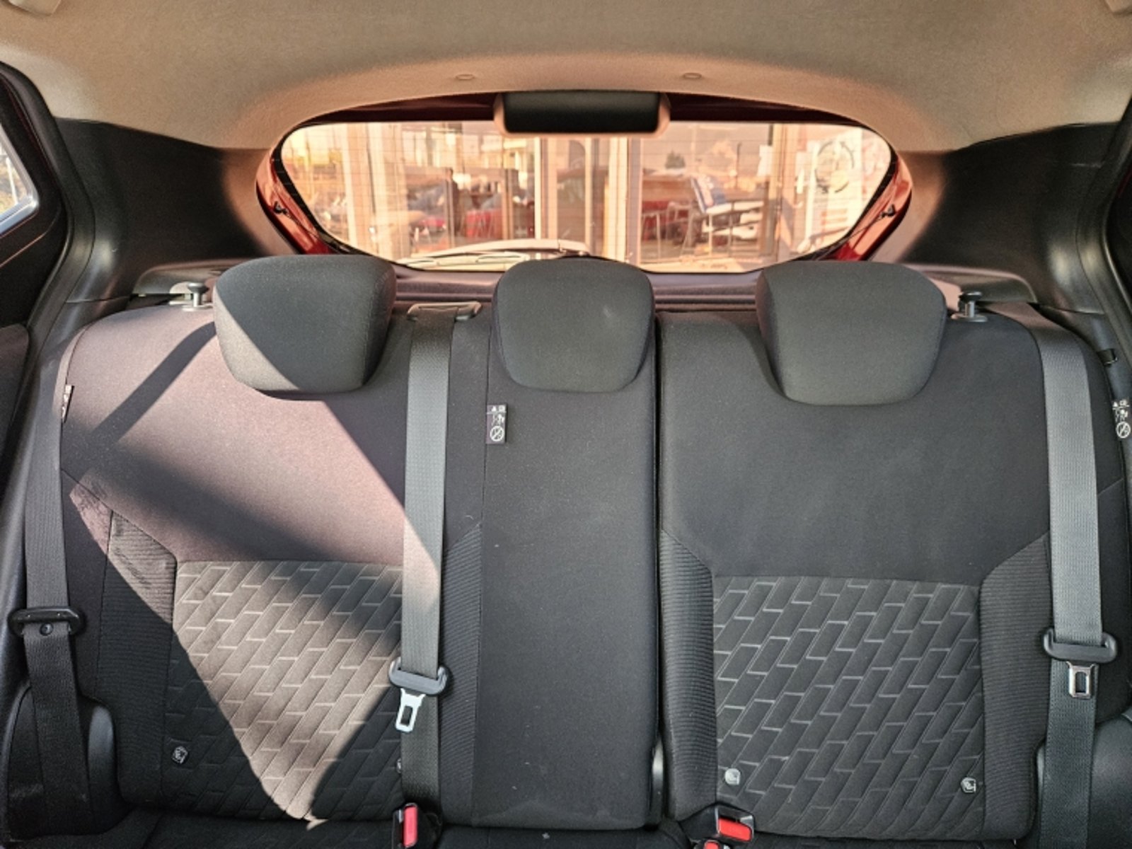 NISSAN KICKS 1.6 SENSE MT 2023 - Imagen 15 de 20