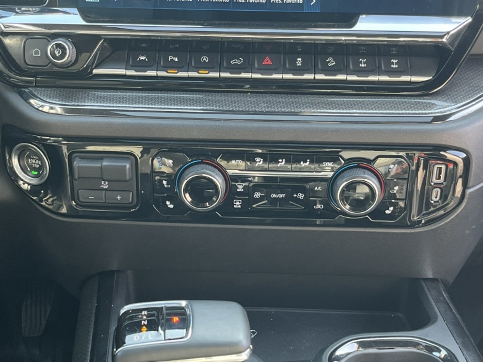 Chevrolet SILVERADO 6.2 ZR2 AT 4X4 2023 - Imagen 18 de 20