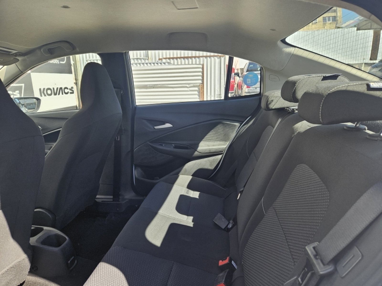 CHEVROLET ONIX LT MT 2023 - Imagen 8 de 20