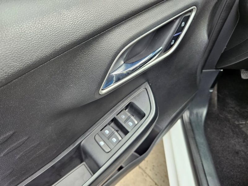 MG 3 1.5  MT STD 2022 - Imagen 13 de 16