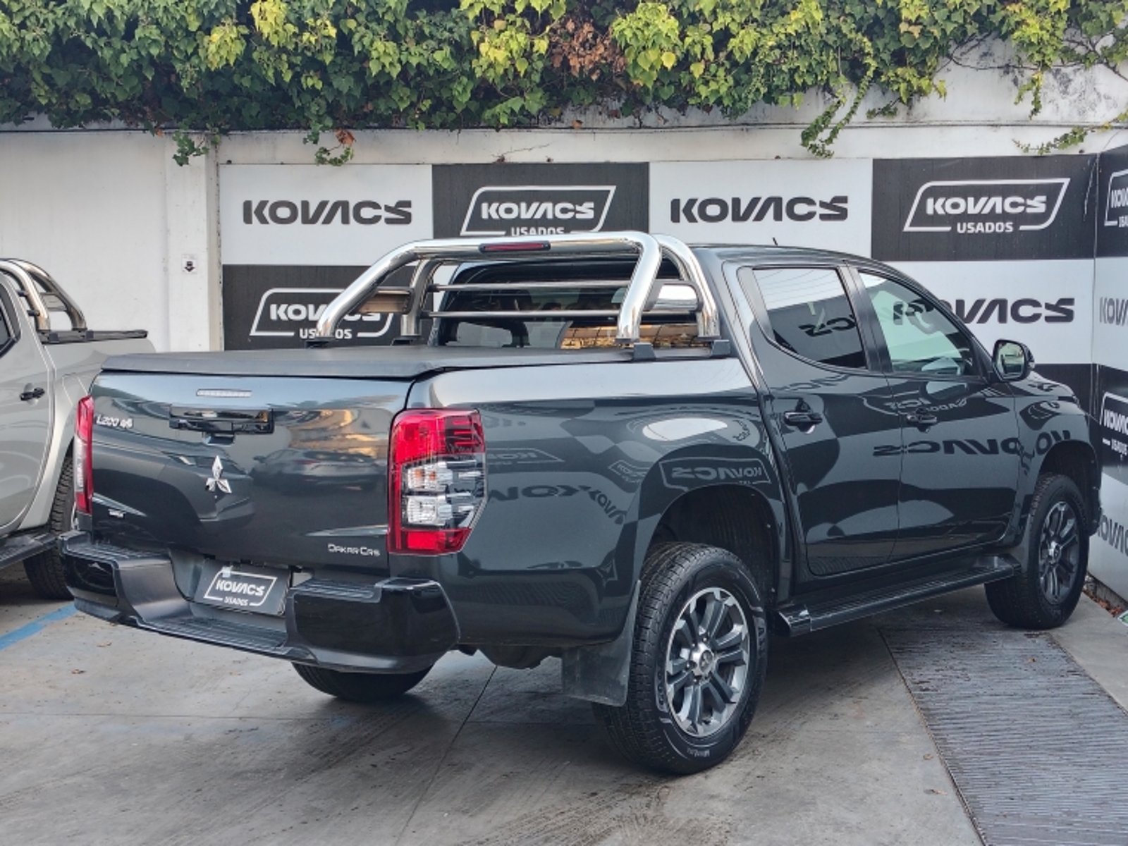 MITSUBISHI L200 2.4 TD DAKAR CRS HP AT  4X4  DOBLE CABINA 2023 - Imagen 5 de 19
