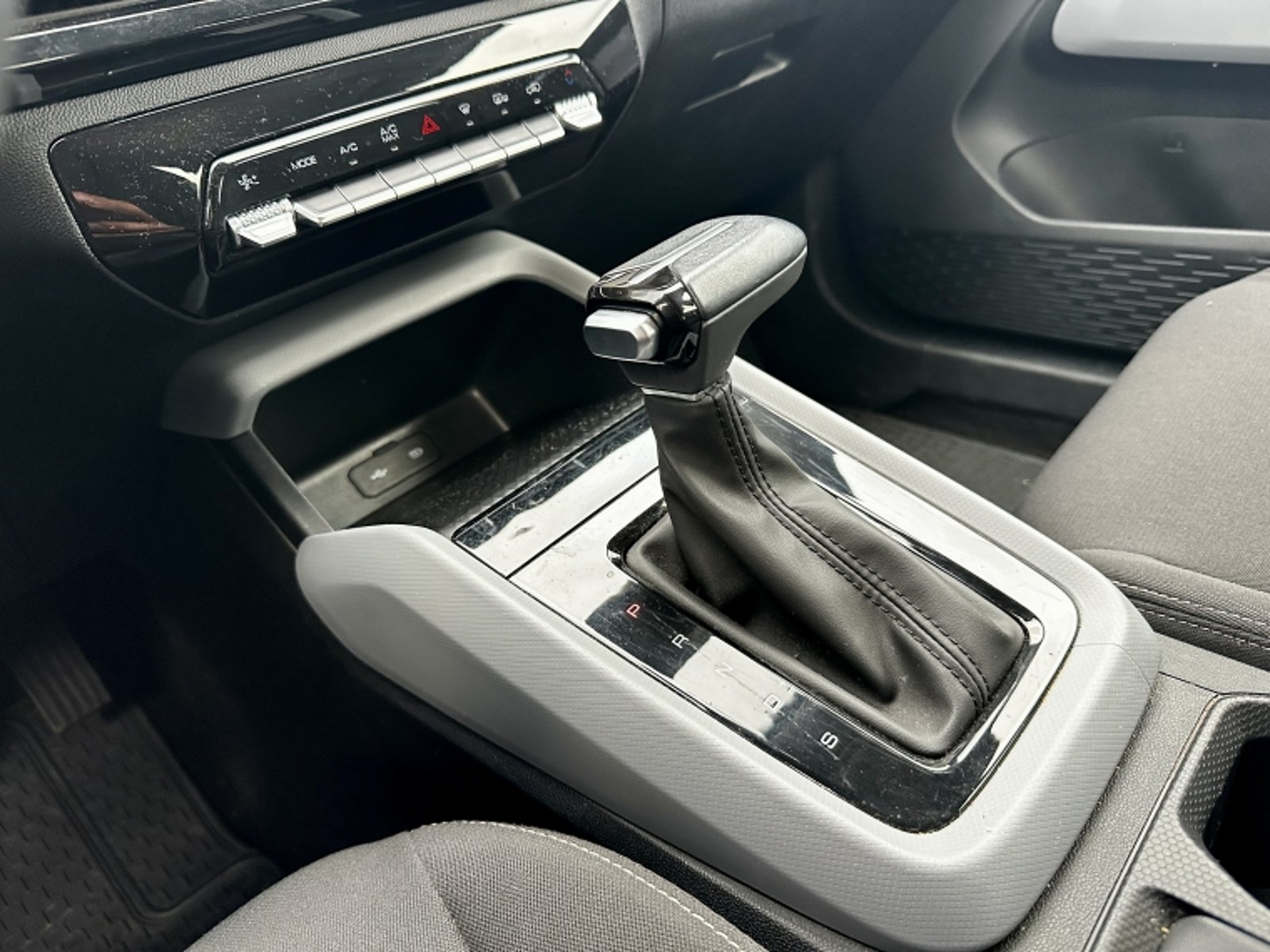 CHEVROLET SAIL 1.5 AT 2024 - Imagen 14 de 18