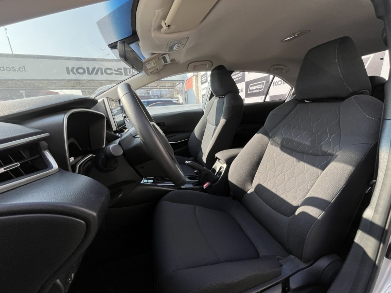 TOYOTA COROLLA HEV XEI HV 1.8 CVT 2025 - Imagen 13 de 20