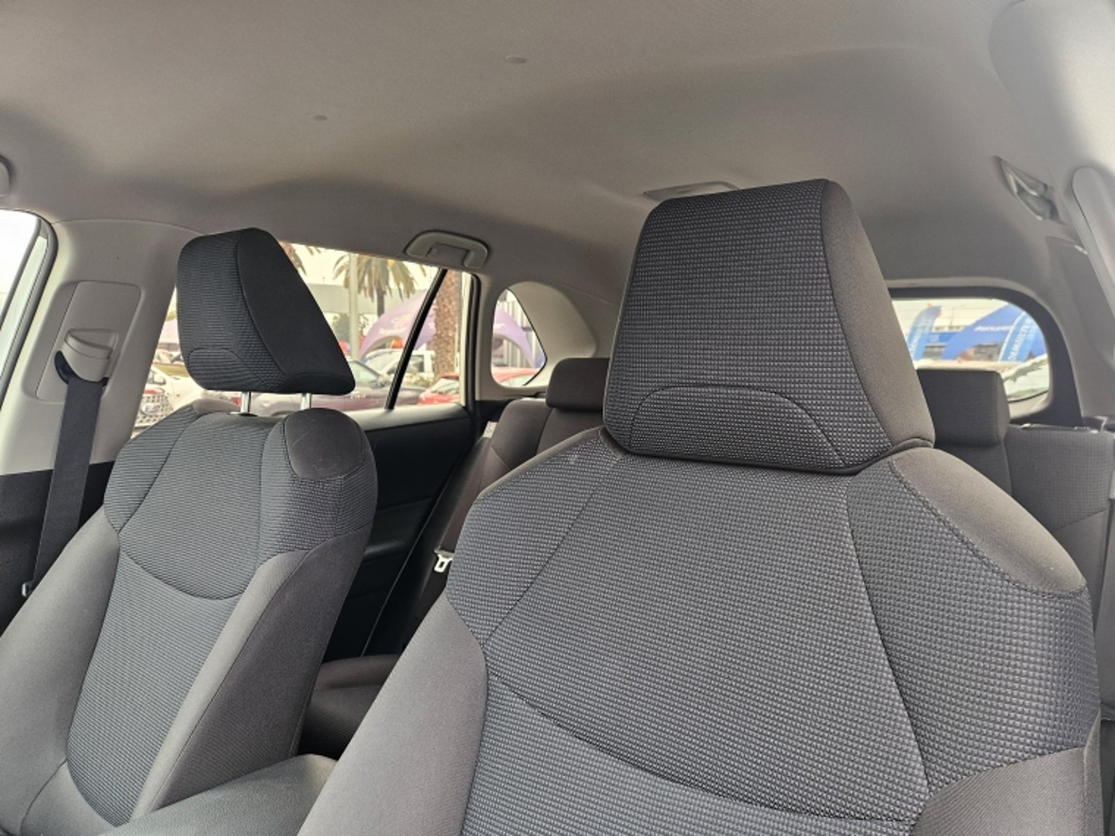 TOYOTA RAV4 OTTO 2.0 AUT 2023 - Imagen 15 de 19