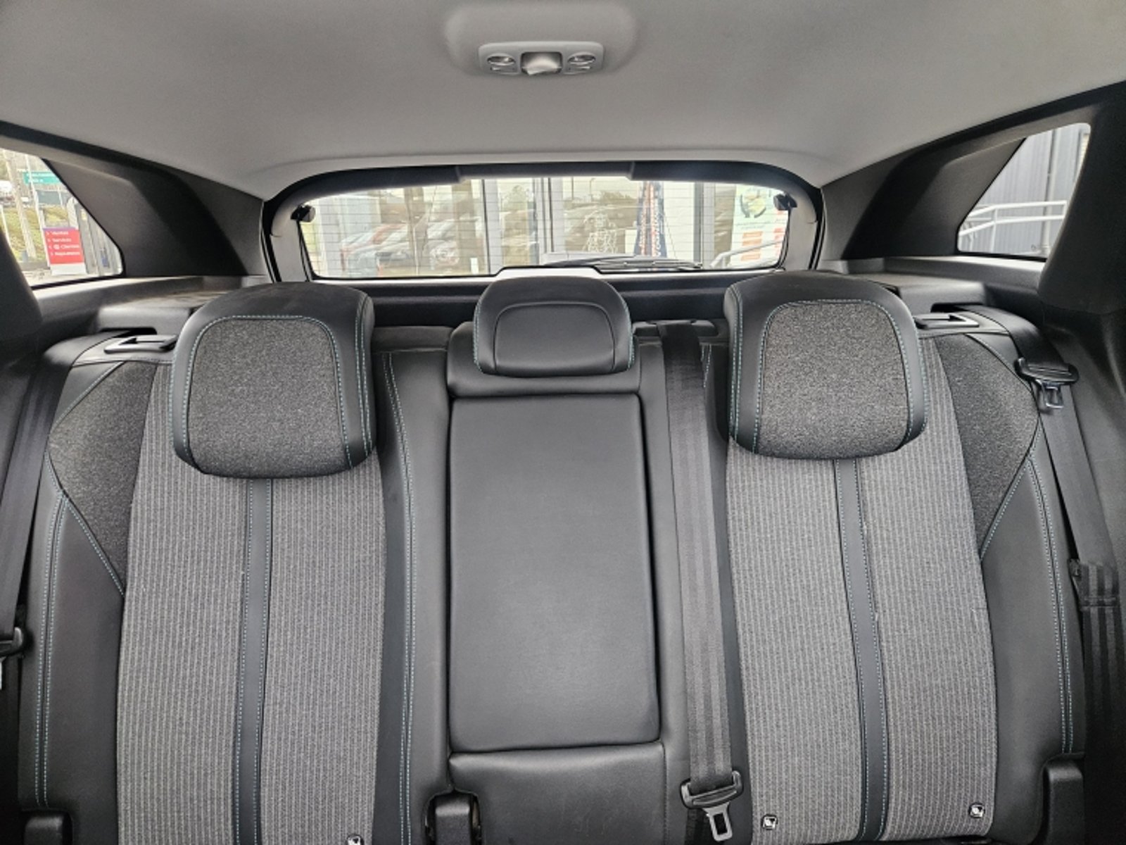 Peugeot 3008 ALLURE PACK THP 165 AT 1.6 2021 - Imagen 17 de 20