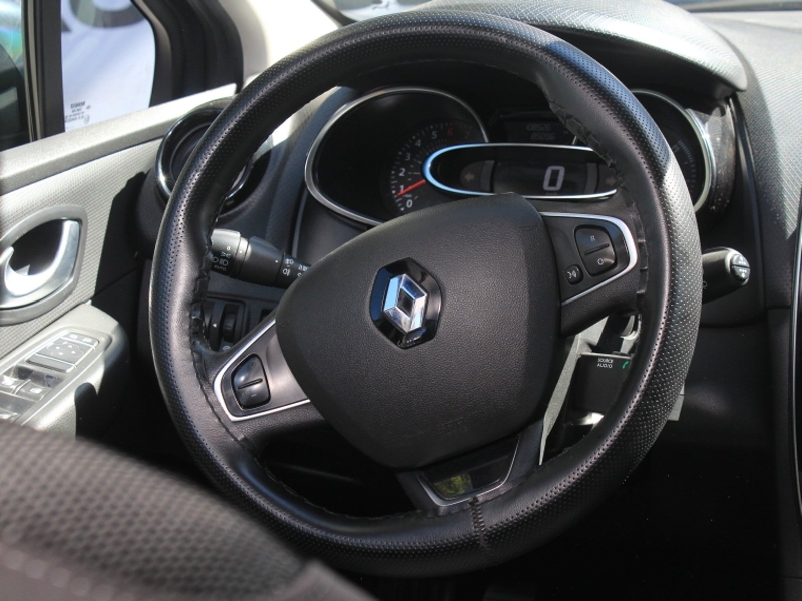 RENAULT CLIO 1.2 EXPRESSION  MT 2017 - Imagen 11 de 18