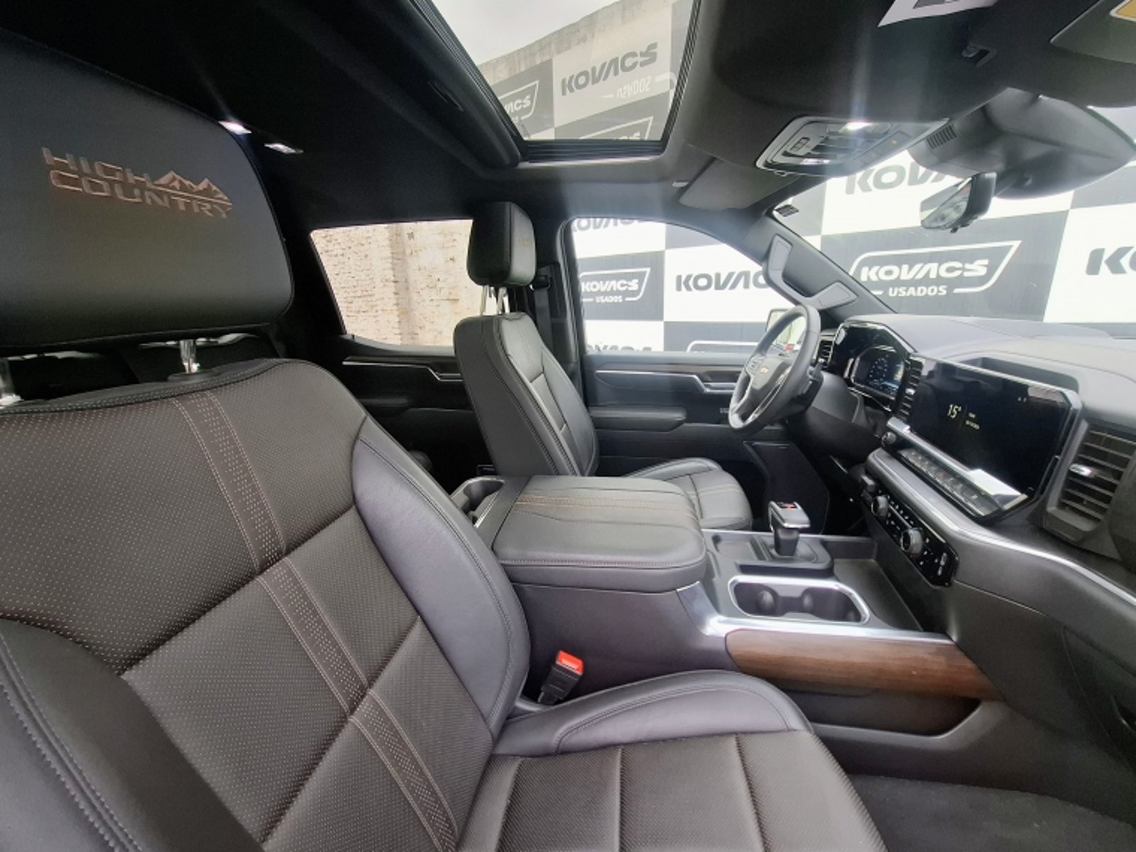 CHEVROLET SILVERADO HIGH COUNTRY 2025 - Imagen 18 de 20