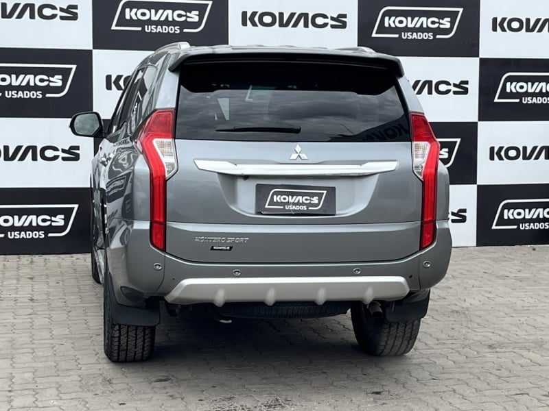 Mitsubishi MONTERO SPORT 3.0 AT  4X2 2020 - Imagen 3 de 20