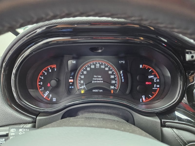 Dodge DURANGO 3.6  SXT  AT 2023 - Imagen 18 de 20