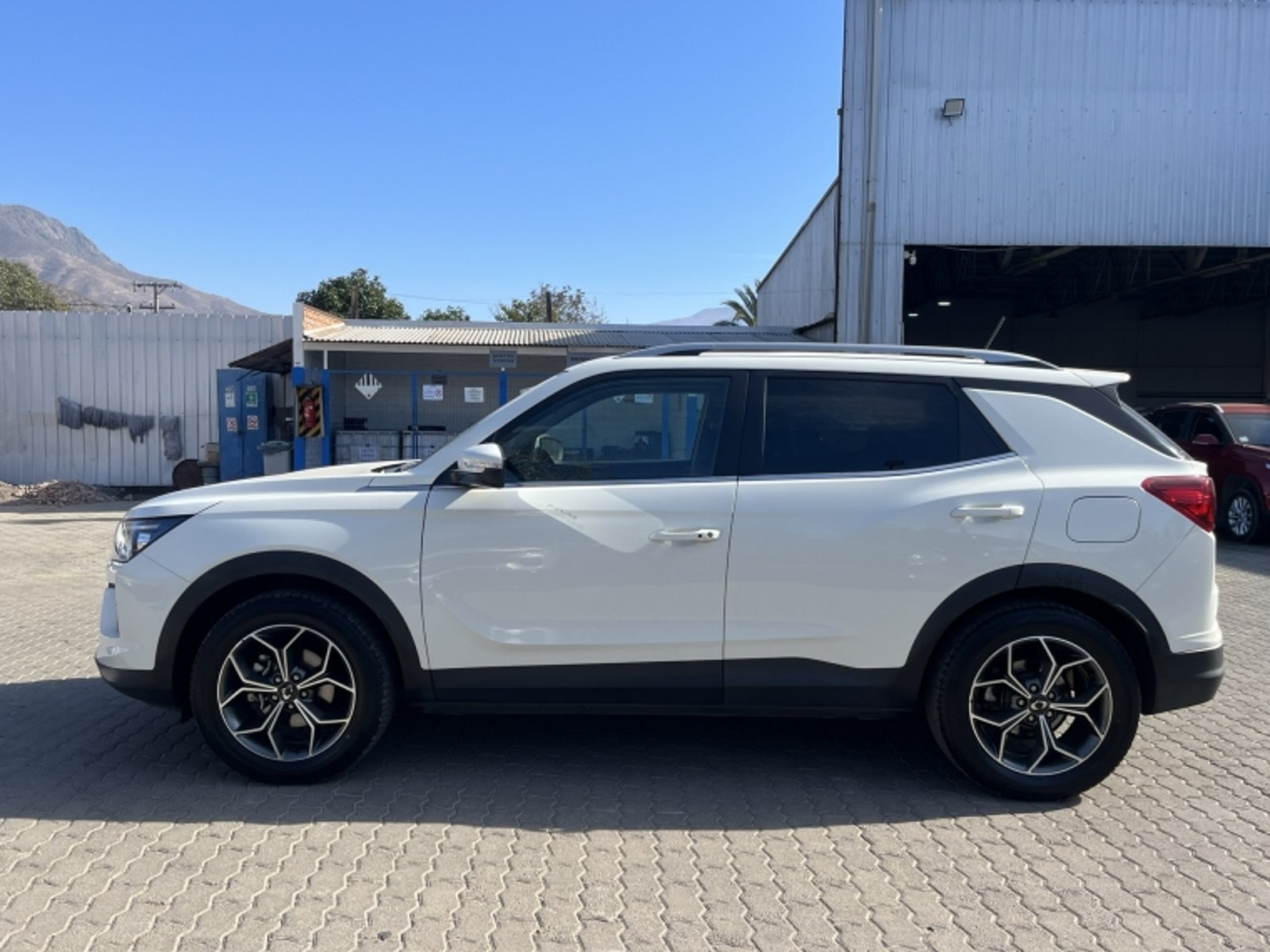 SsangYong KORANDO GLX 1.5 2023 - Foto 2 de 20