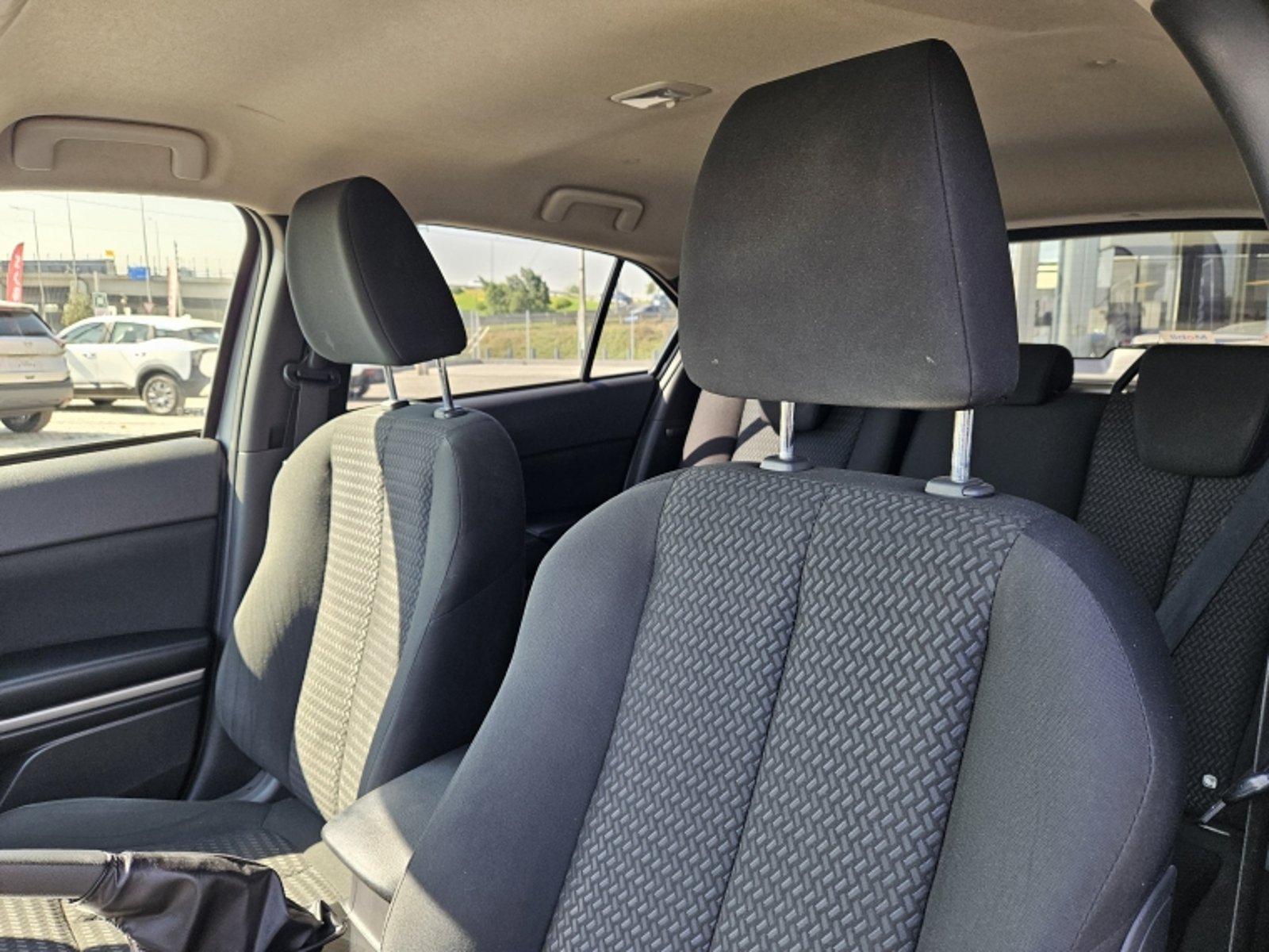 MITSUBISHI ECLIPSE CROSS RX AT 1.5 2023 - Imagen 14 de 19