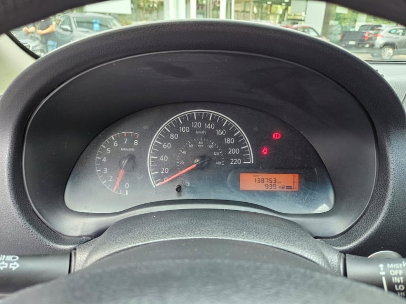Nissan VERSA 1.6 SENSE  MT 2015 - Imagen 15 de 20