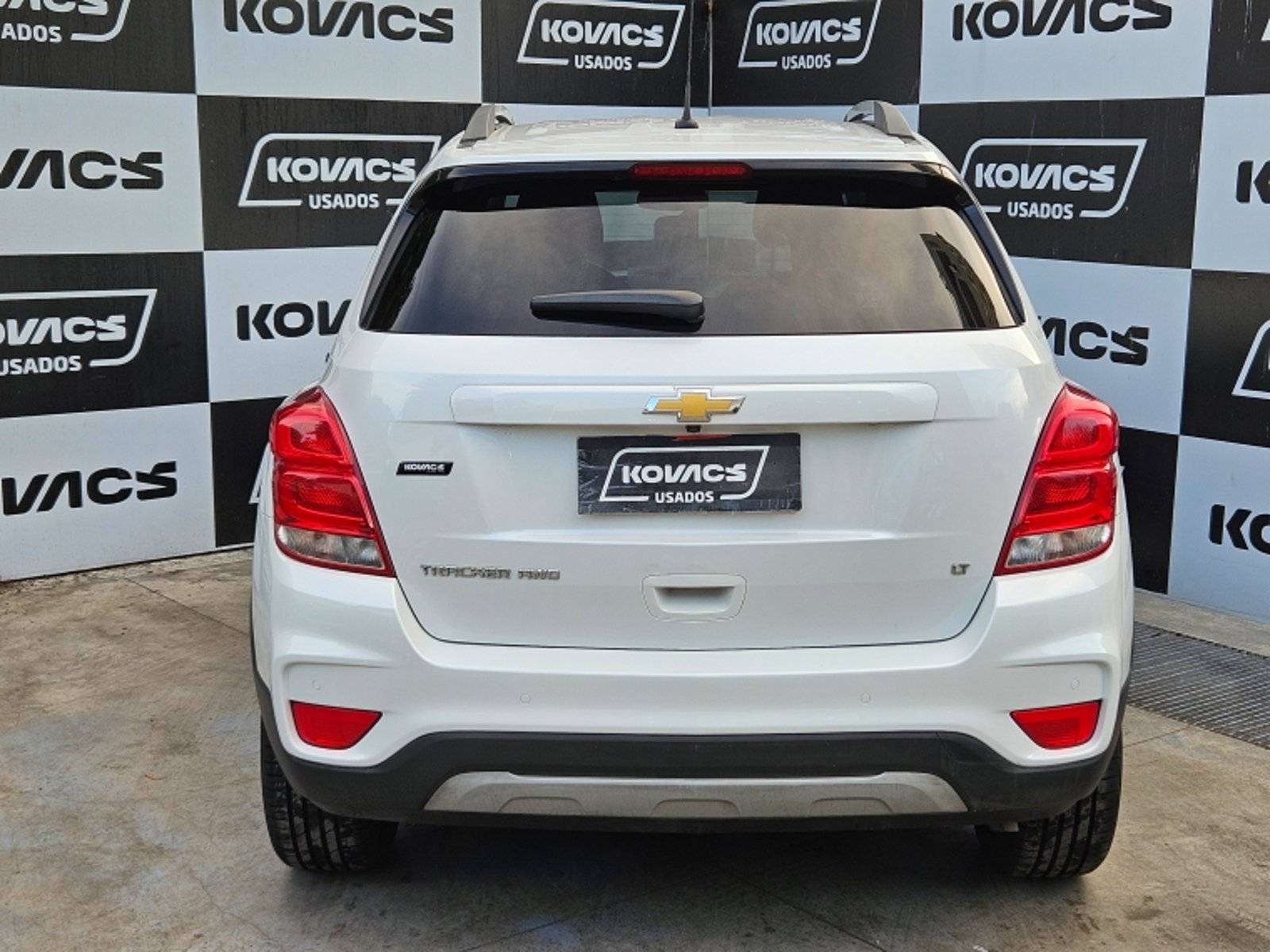 Chevrolet TRACKER 1.8 LT AT 4X4 2020 - Imagen 18 de 19