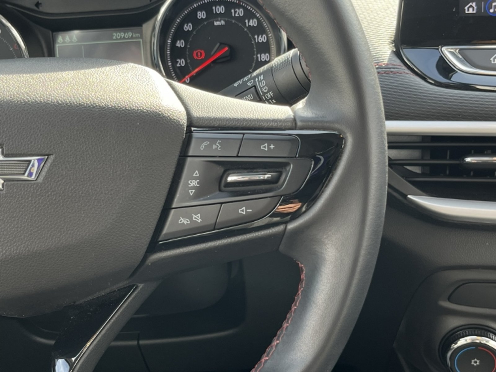 CHEVROLET TRACKER 1.2  RS AT 2025 - Imagen 18 de 20