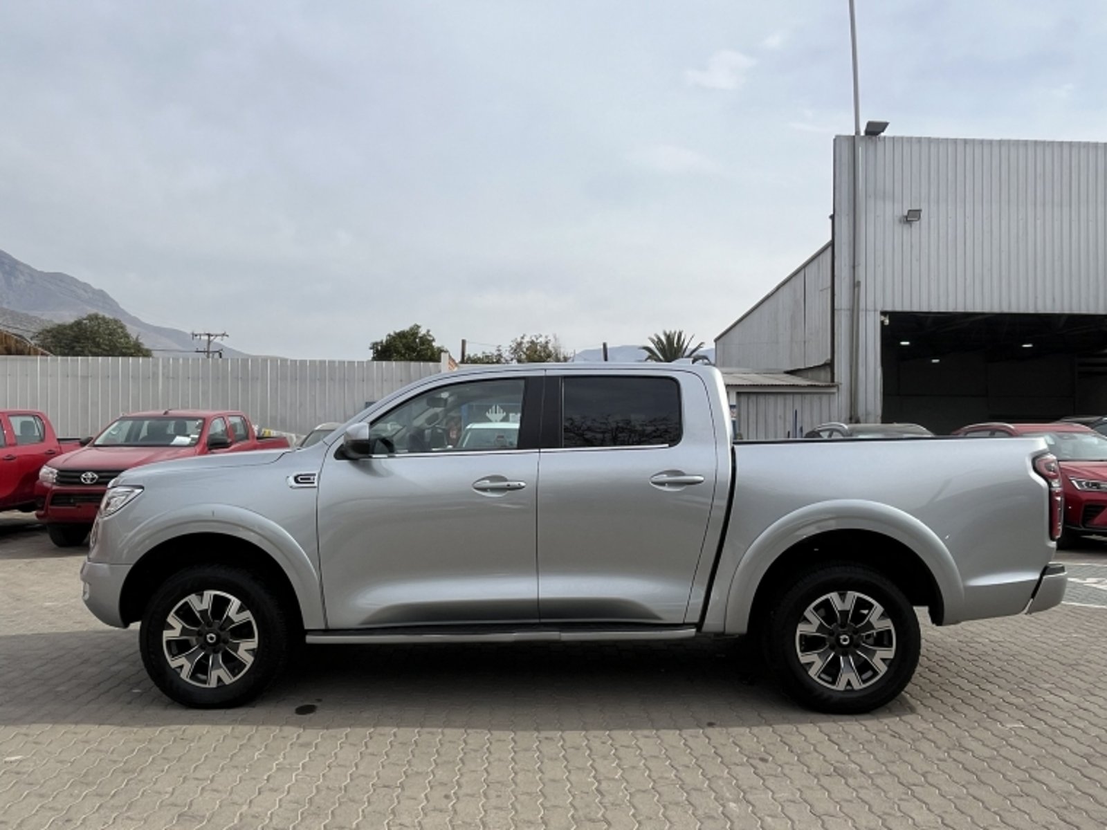 Great Wall POER ELITE 4X4 2.0 AUT 2025 - Foto 2 de 20