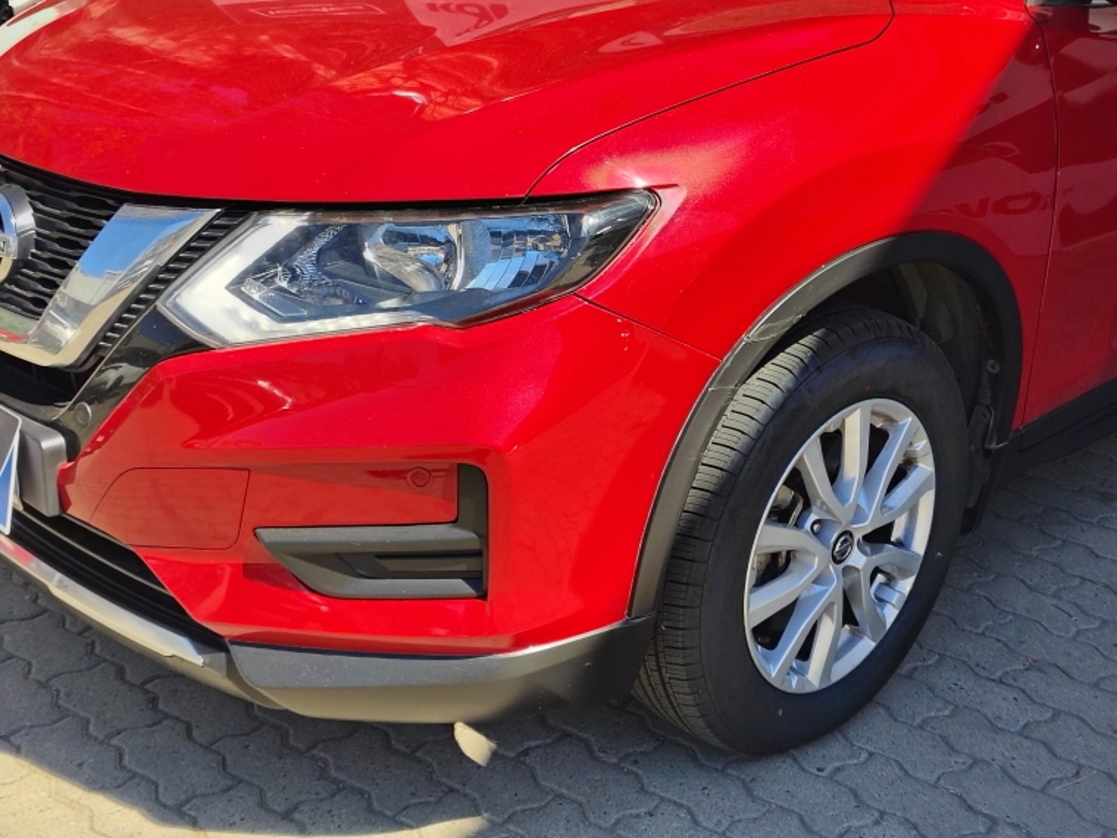 Nissan X-TRAIL 2.5 CVT SENSE AT 2023 - Foto 2 de 17