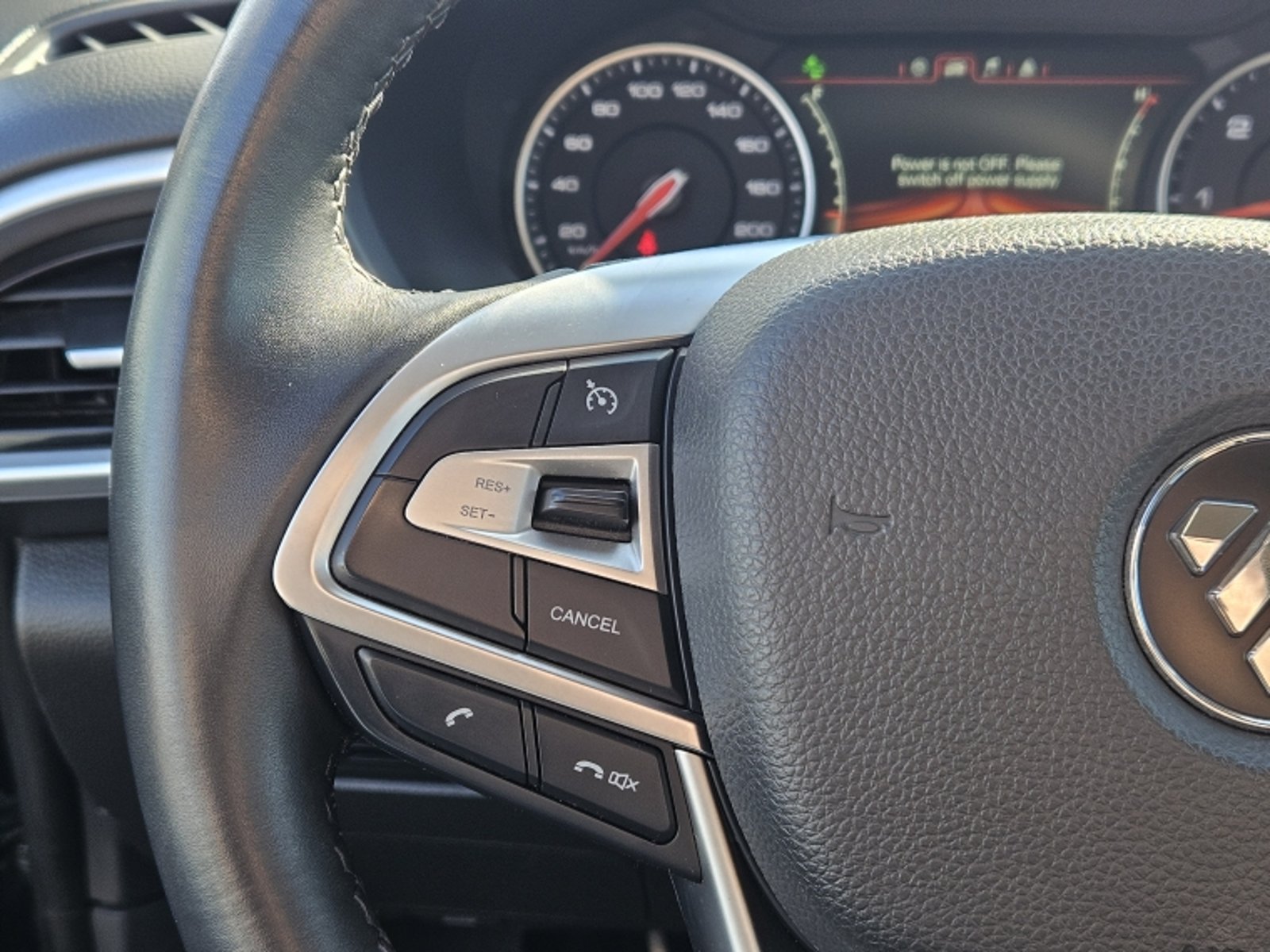 Dongfeng AX5 DF6 2.5 MT DIESEL 2023 - Imagen 18 de 20