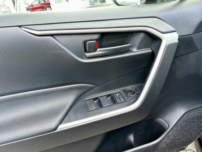 Toyota RAV4 2.0 LE MT 2023 - Imagen 15 de 19