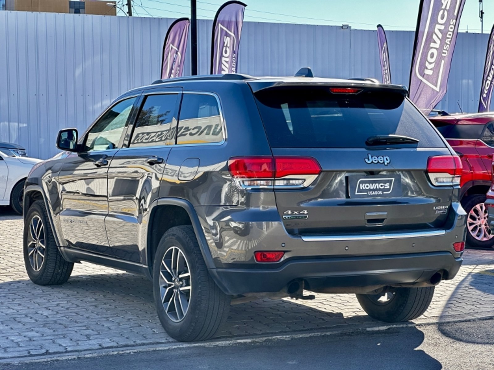 JEEP GRAND CHEROKEE 3.0 LAREDO AT 4X4 DIESEL 2020 - Imagen 7 de 20