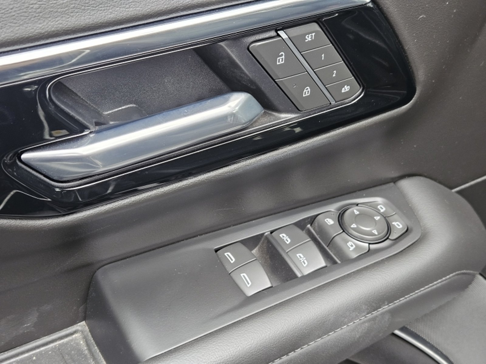 Chevrolet TAHOE Z71 5.3 AUT 4X4 2025 - Imagen 17 de 20