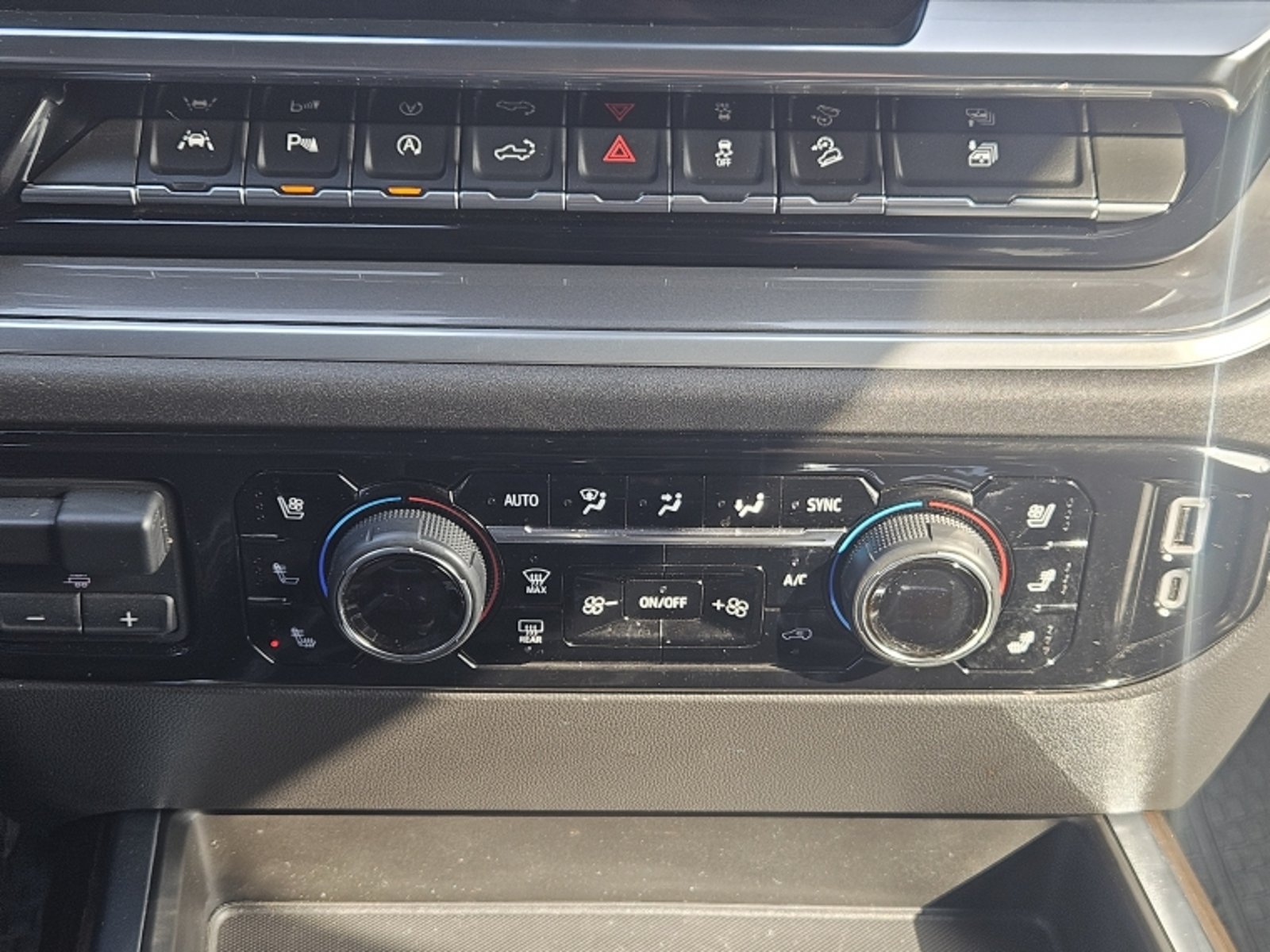 Chevrolet SILVERADO SILVERADO 3.0TD HC AT 4WD 2025 - Imagen 13 de 20