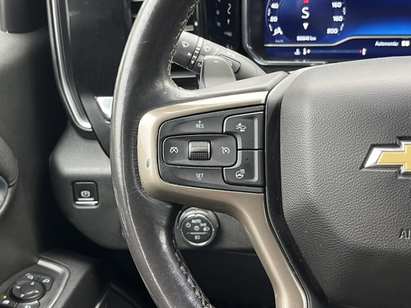 CHEVROLET SILVERADO HIGH COUNTRY 3.0TD 2023 - Imagen 19 de 20