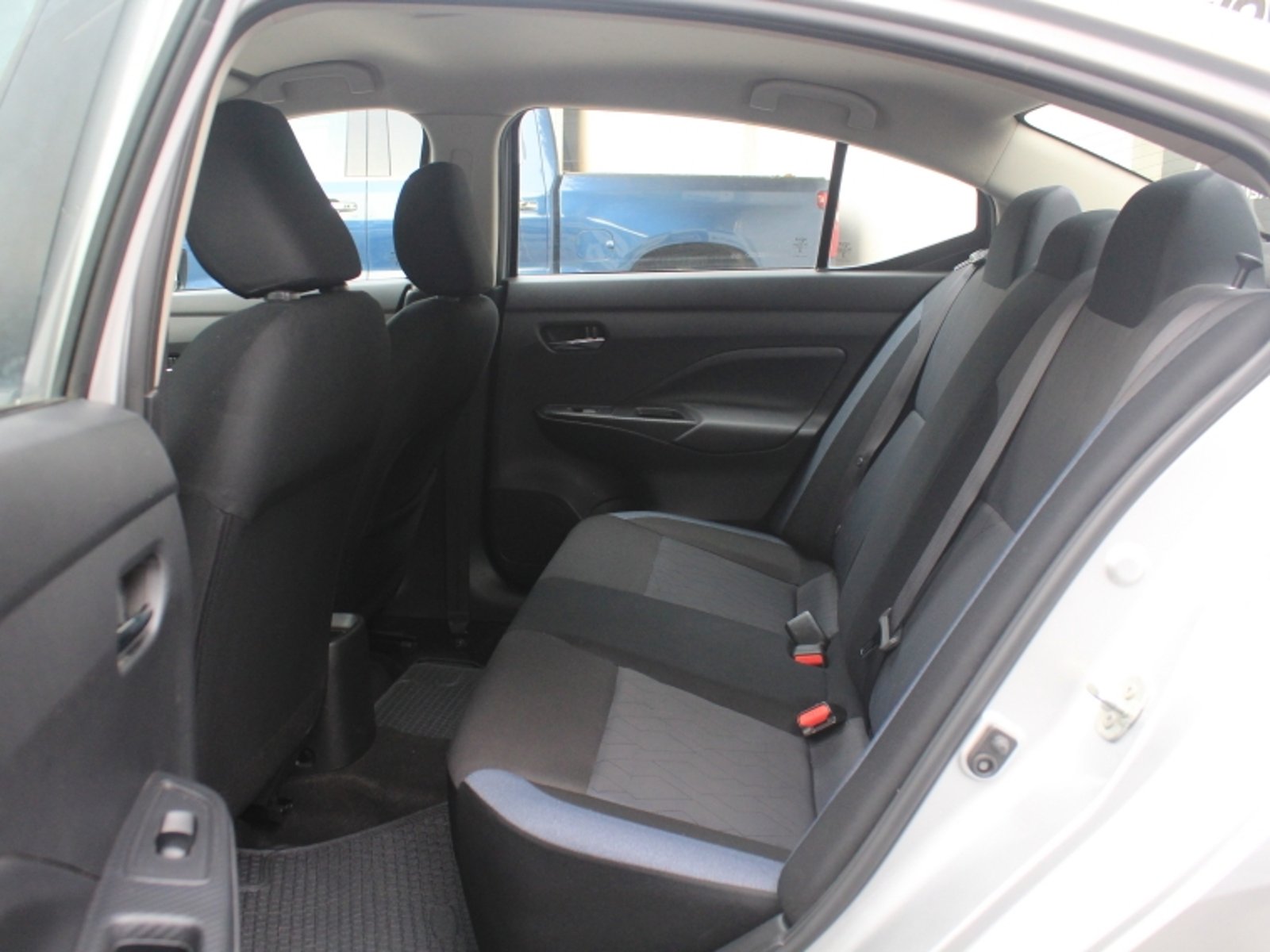 NISSAN VERSA 1.6  SDVANCE  MT 2024 - Imagen 5 de 19