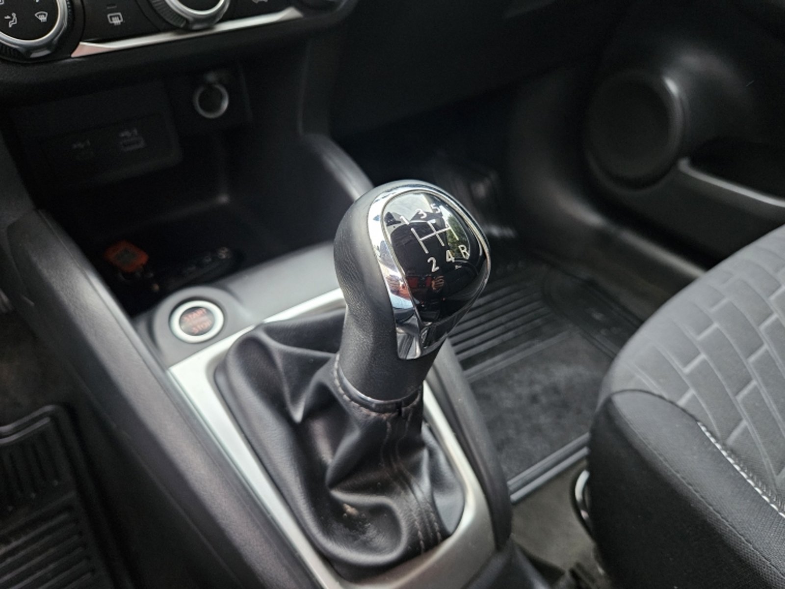 NISSAN KICKS 1.6 ADVANCE  MT 2022 - Imagen 11 de 18