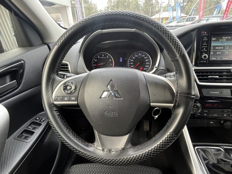 Mitsubishi ECLIPSE 1.5 RX MT 2021 - Imagen 16 de 20