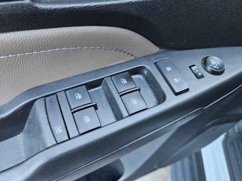 Chevrolet COLORADO 2.8  TD HIGH COUNTRY AT DIESEL 2024 - Imagen 13 de 19