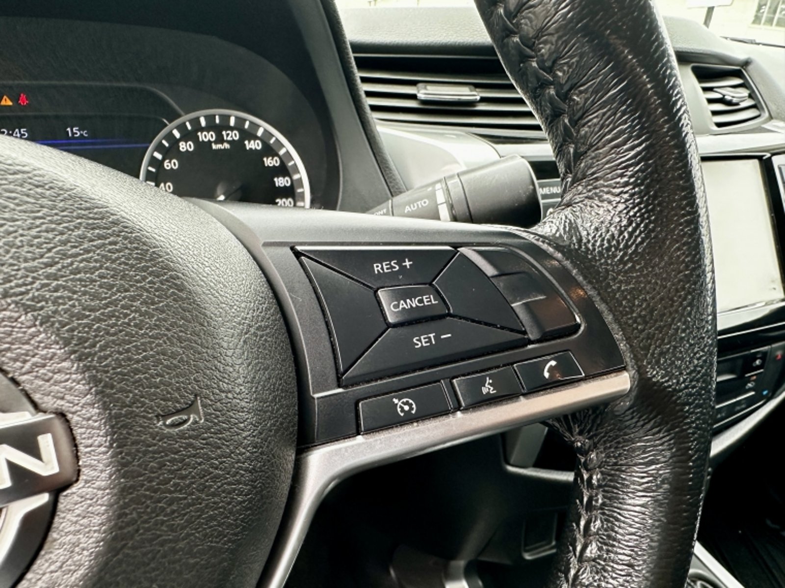 Nissan NAVARA 2.3 DC SE MT 4X2 DIESEL 2023 - Imagen 12 de 18