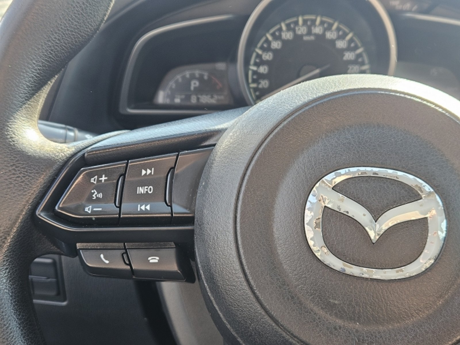 Mazda 3 S L AT 1.6 2018 - Imagen 18 de 18