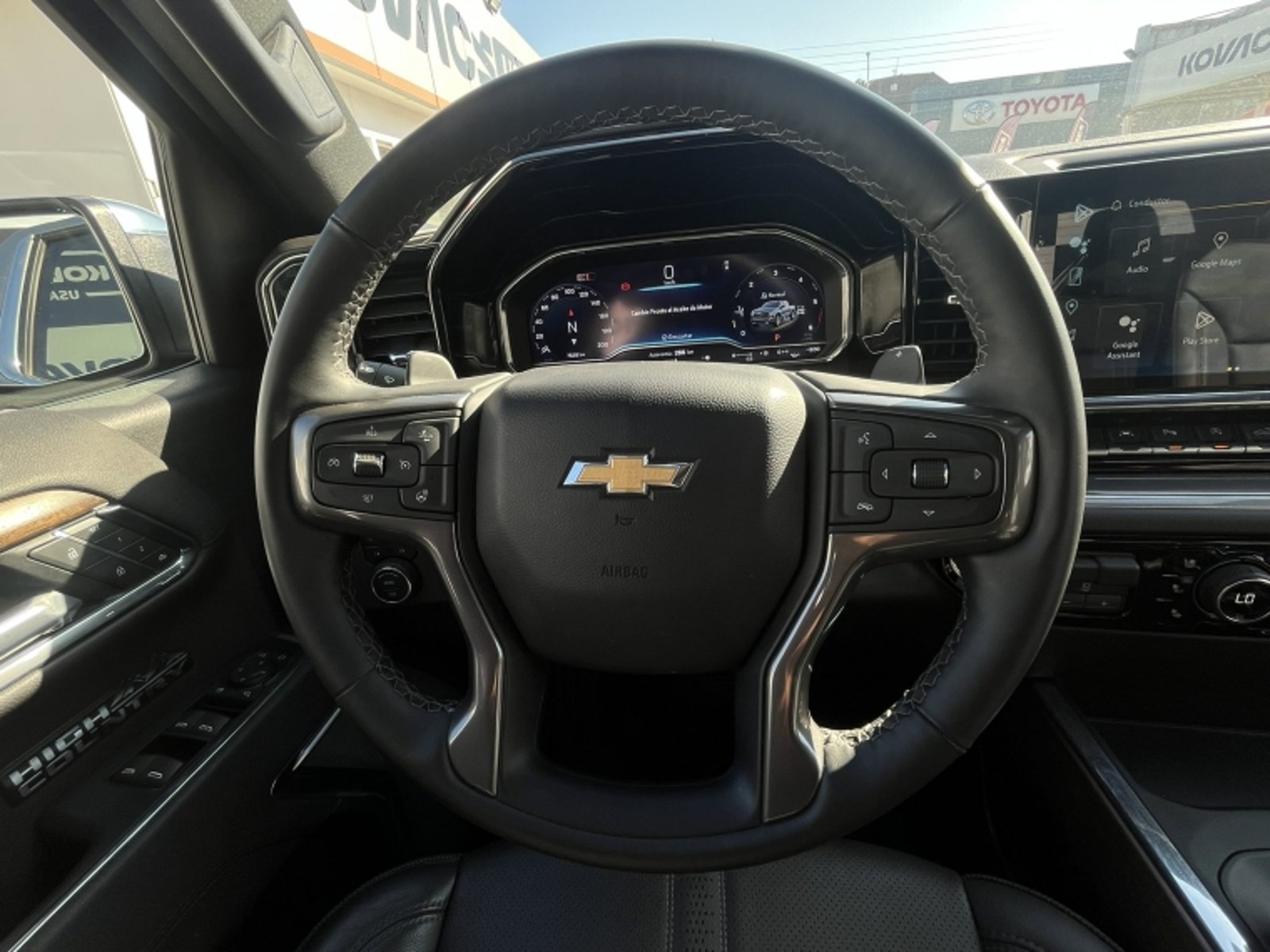Chevrolet SILVERADO 3.0 TD HIGH COUNTRY AT 4X4 DIESEL 2025 - Imagen 17 de 20