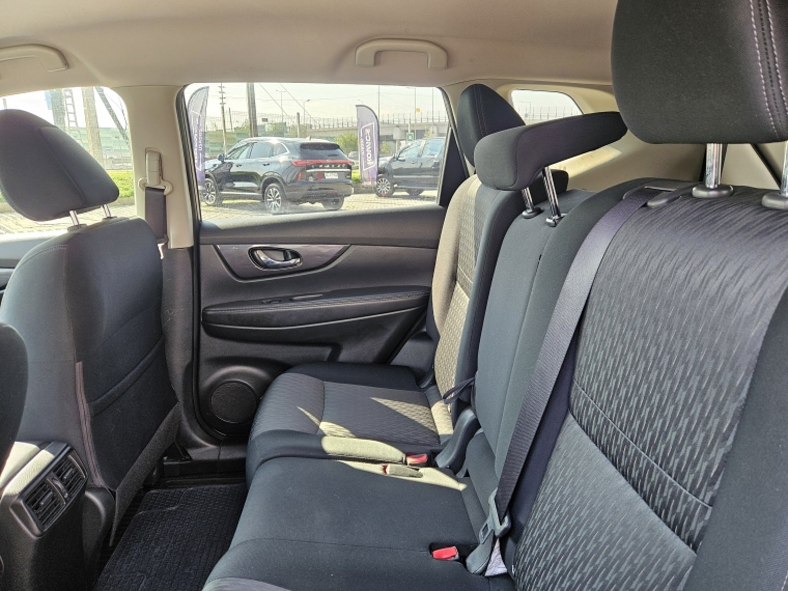 Nissan X-TRAIL SENSE 2ROW AT 2.5 2023 - Imagen 8 de 20