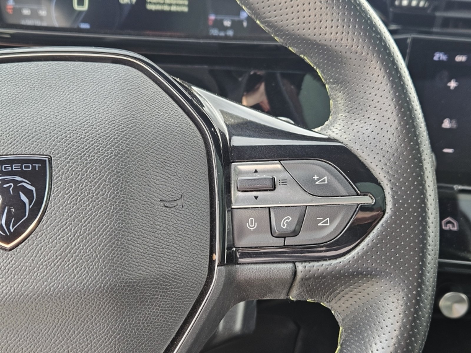 PEUGEOT 308 PURETECH 1.2 GT AUT 2022 - Imagen 19 de 20