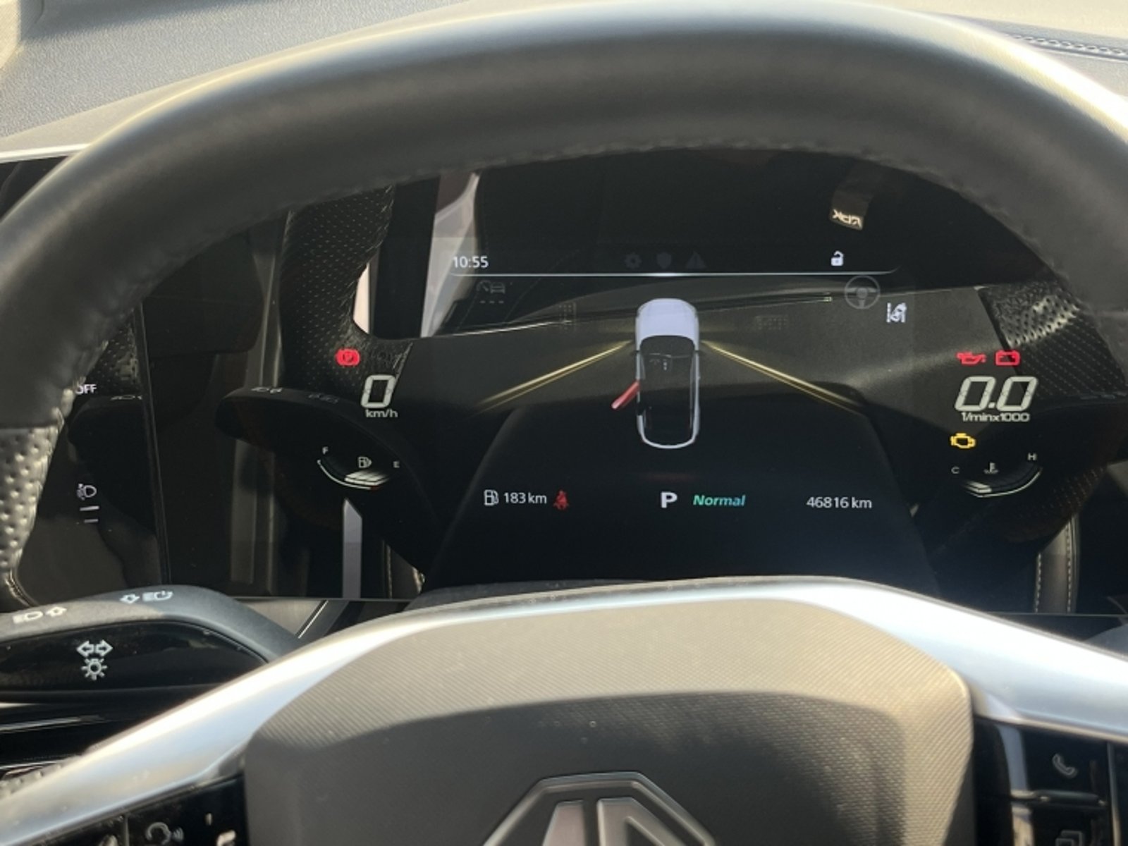 MG ONE DLX AT 2023 - Imagen 17 de 20