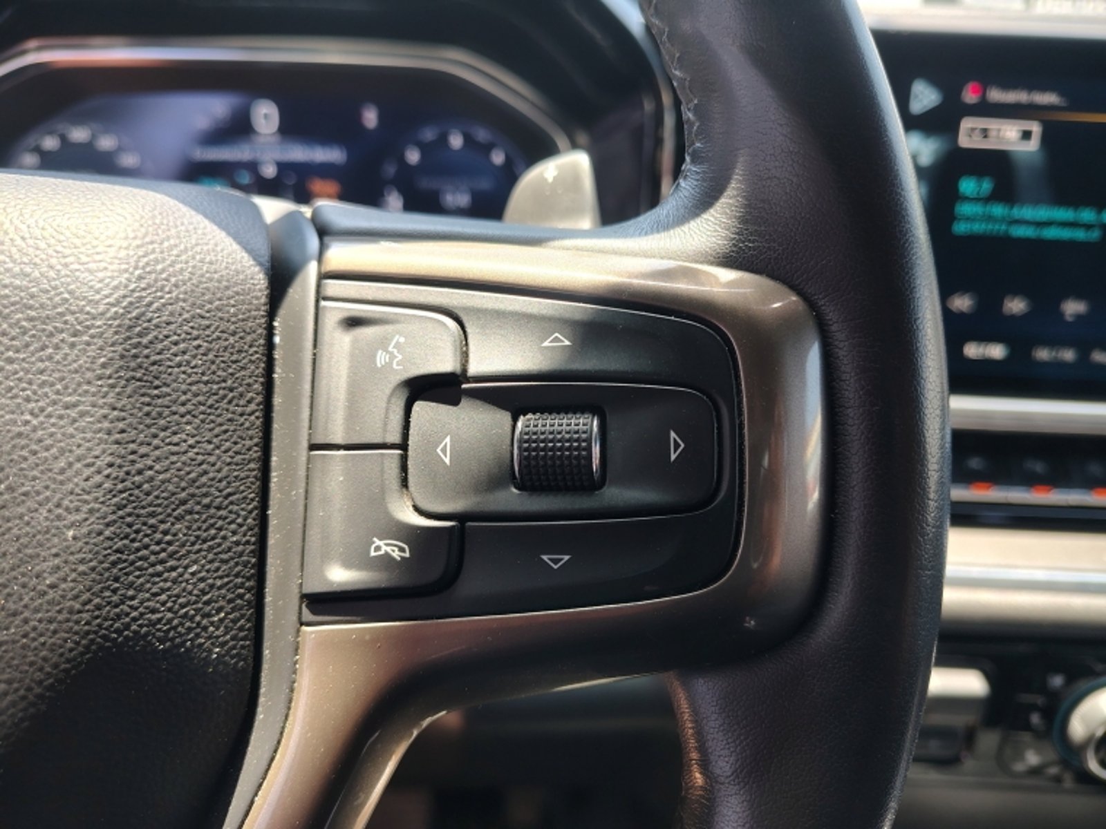 CHEVROLET SILVERADO 3.0 TD HIGH COUNTRY AT 4X4 DIESEL 2023 - Imagen 18 de 20