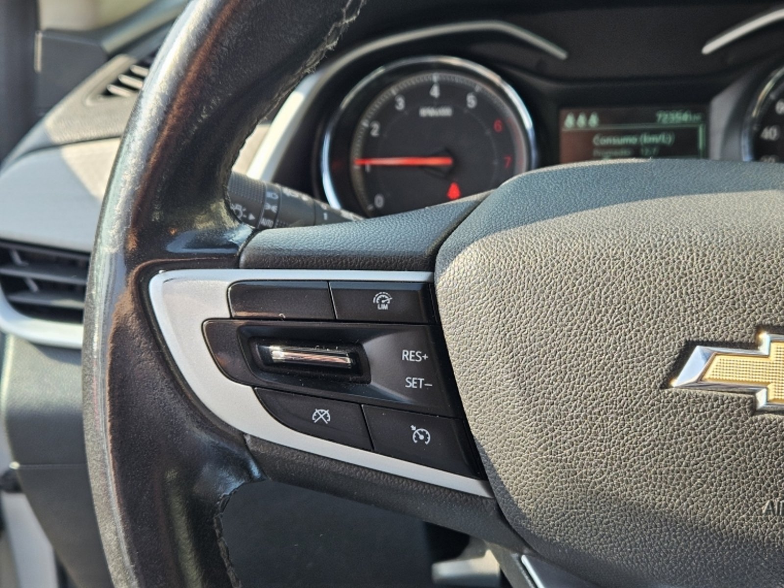 CHEVROLET ONIX PREMIER 1.0T AUT 2023 - Imagen 16 de 20
