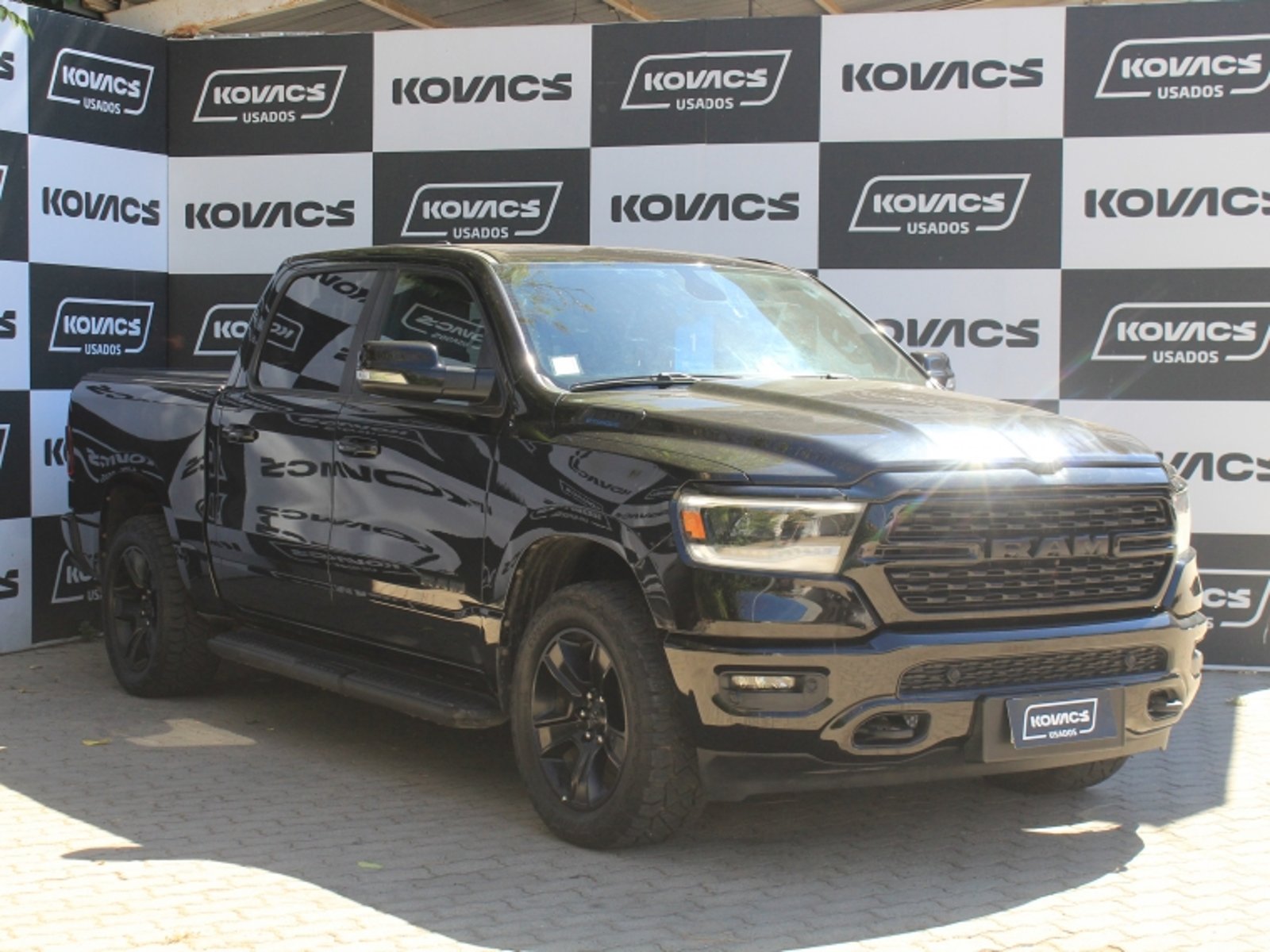 RAM 1500 BIG HORN CREW CAB 4X4 3.6 AUT 2023 - Foto 4 de 19