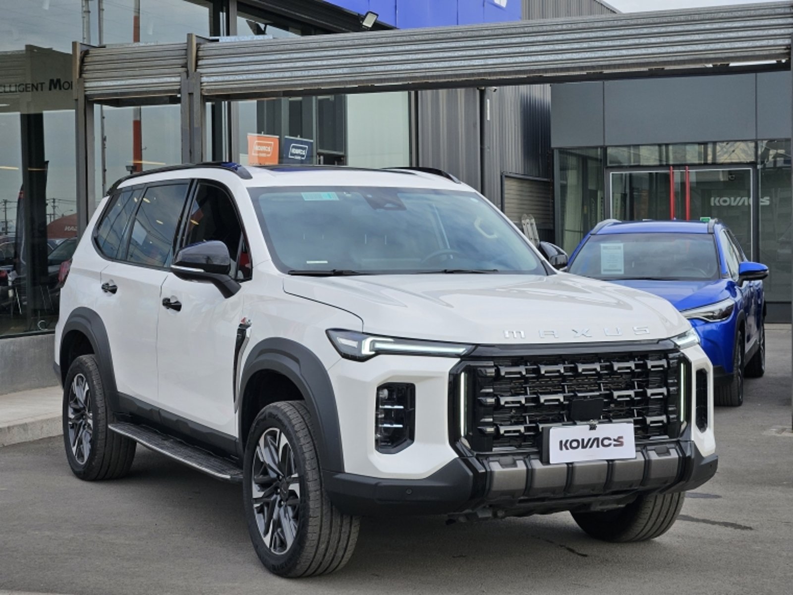 MAXUS D90 FLAGSHIP AT 4X4 2.0 T 2024 - Foto 3 de 20