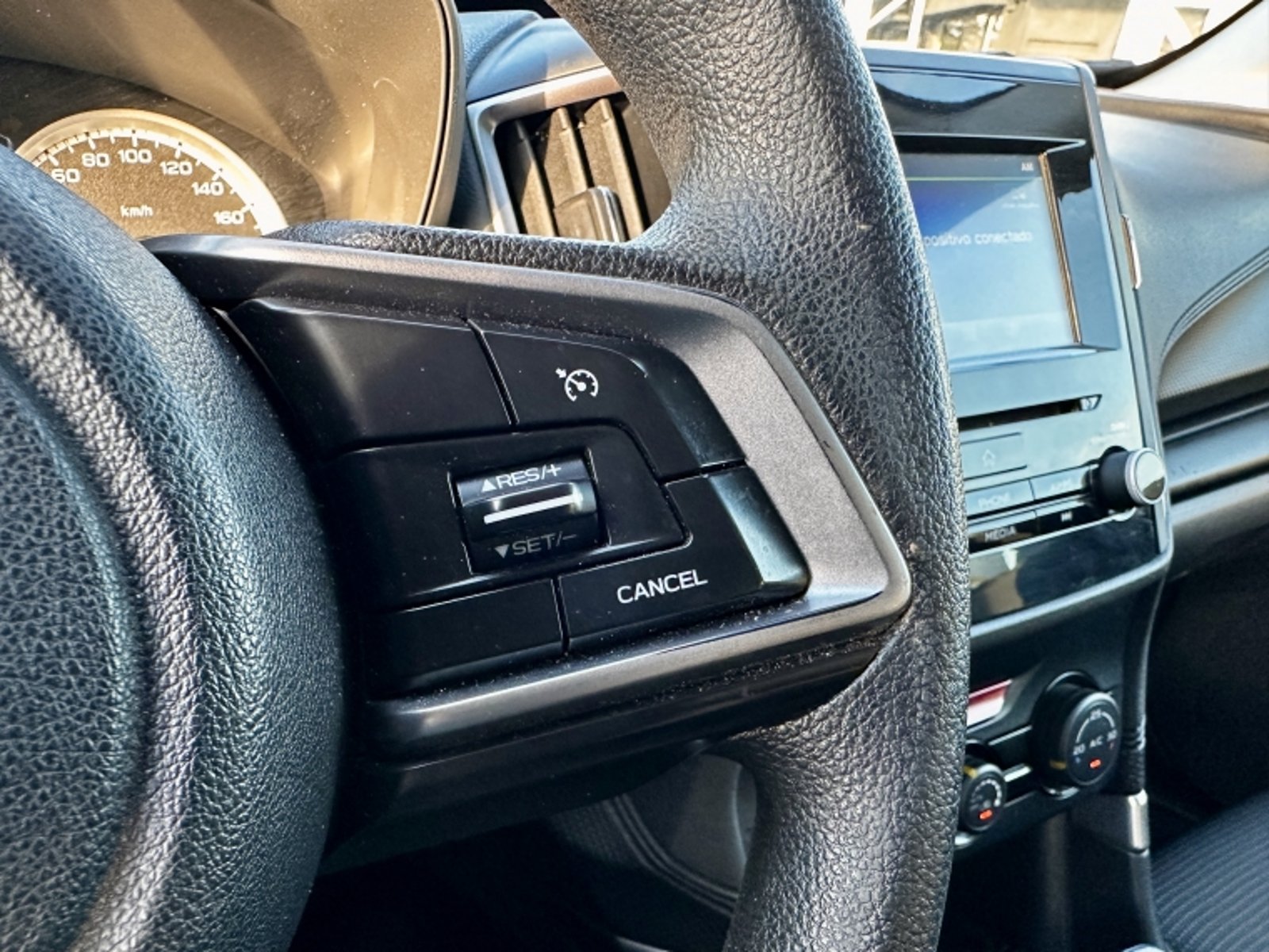 SUBARU FORESTER 2.0 X AT 4X4 2022 - Imagen 12 de 20