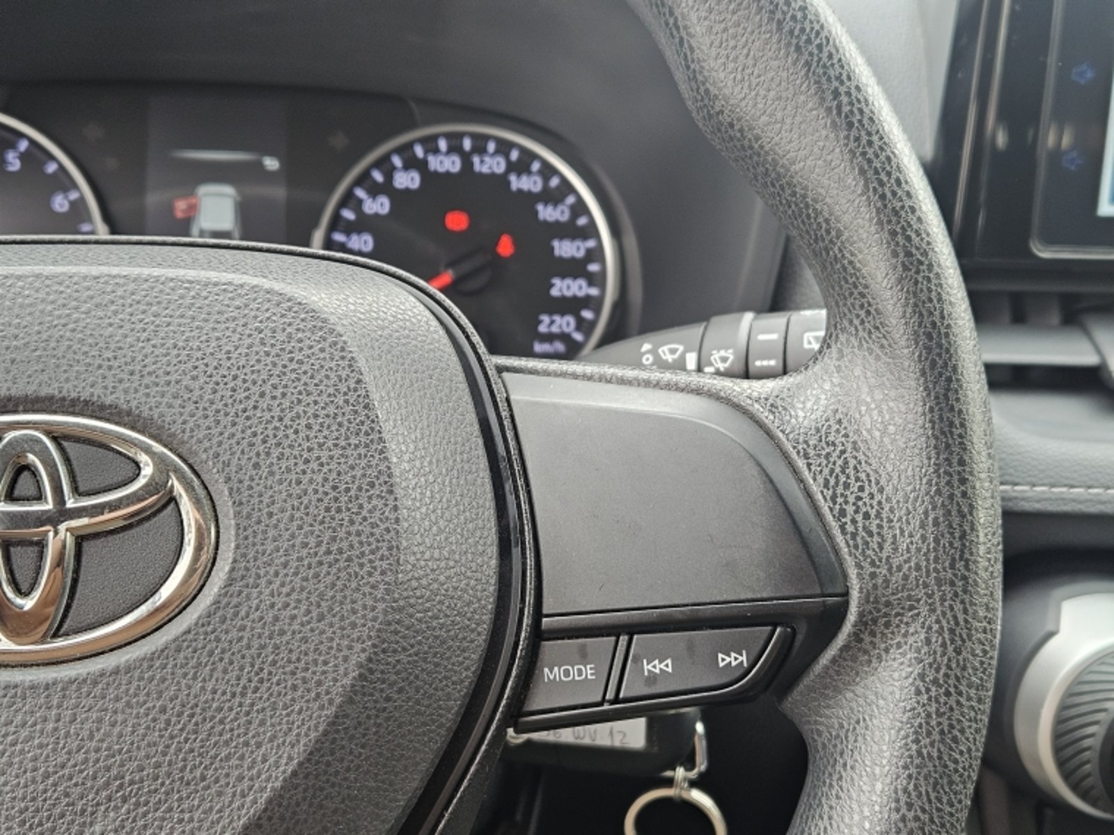 TOYOTA RAV4 OTTO 2.0 AUT 2023 - Imagen 18 de 19