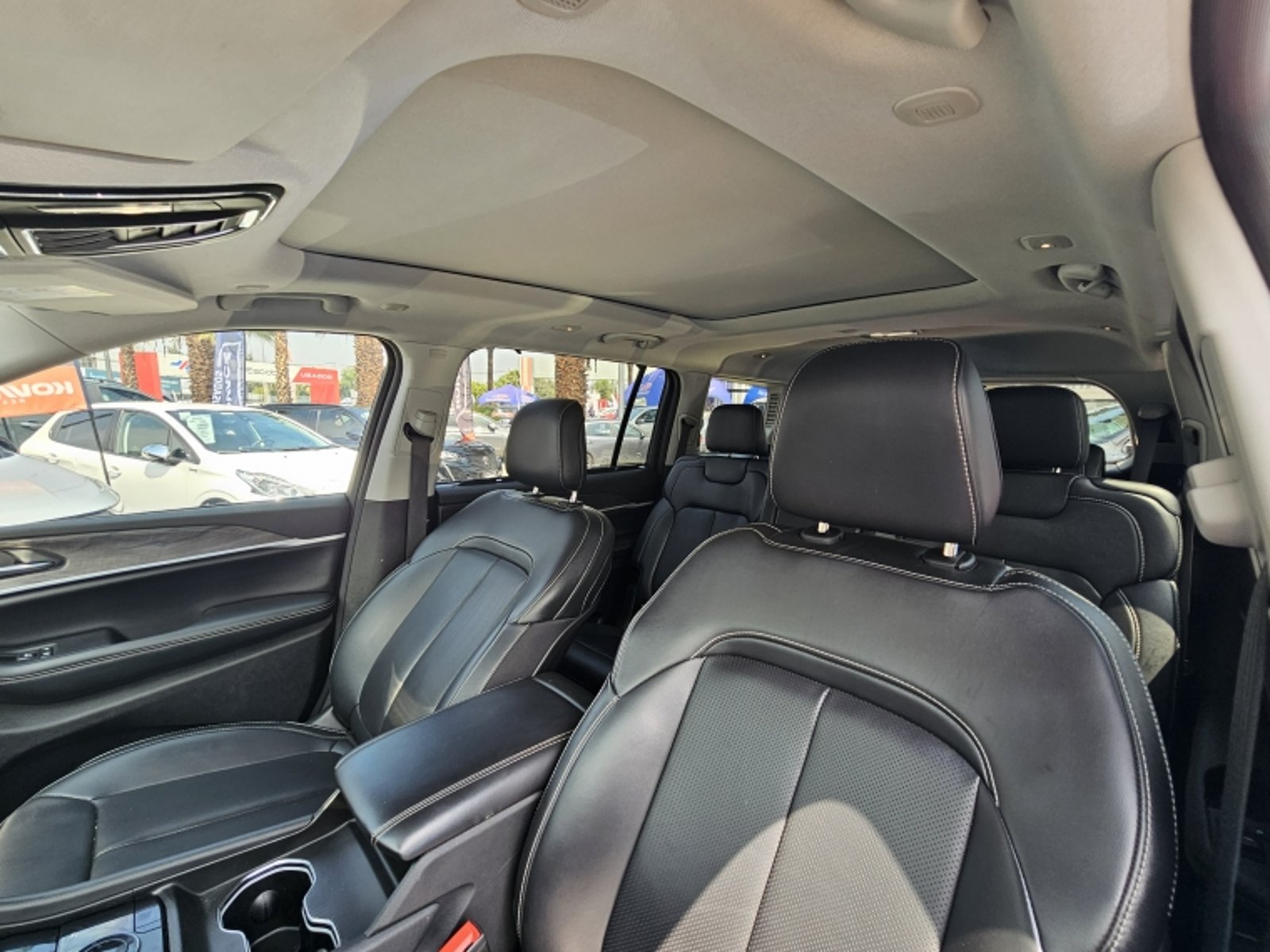 JEEP GRAND CHEROKEE 3.6 LIMITED L AT 4X4 2024 - Imagen 10 de 20