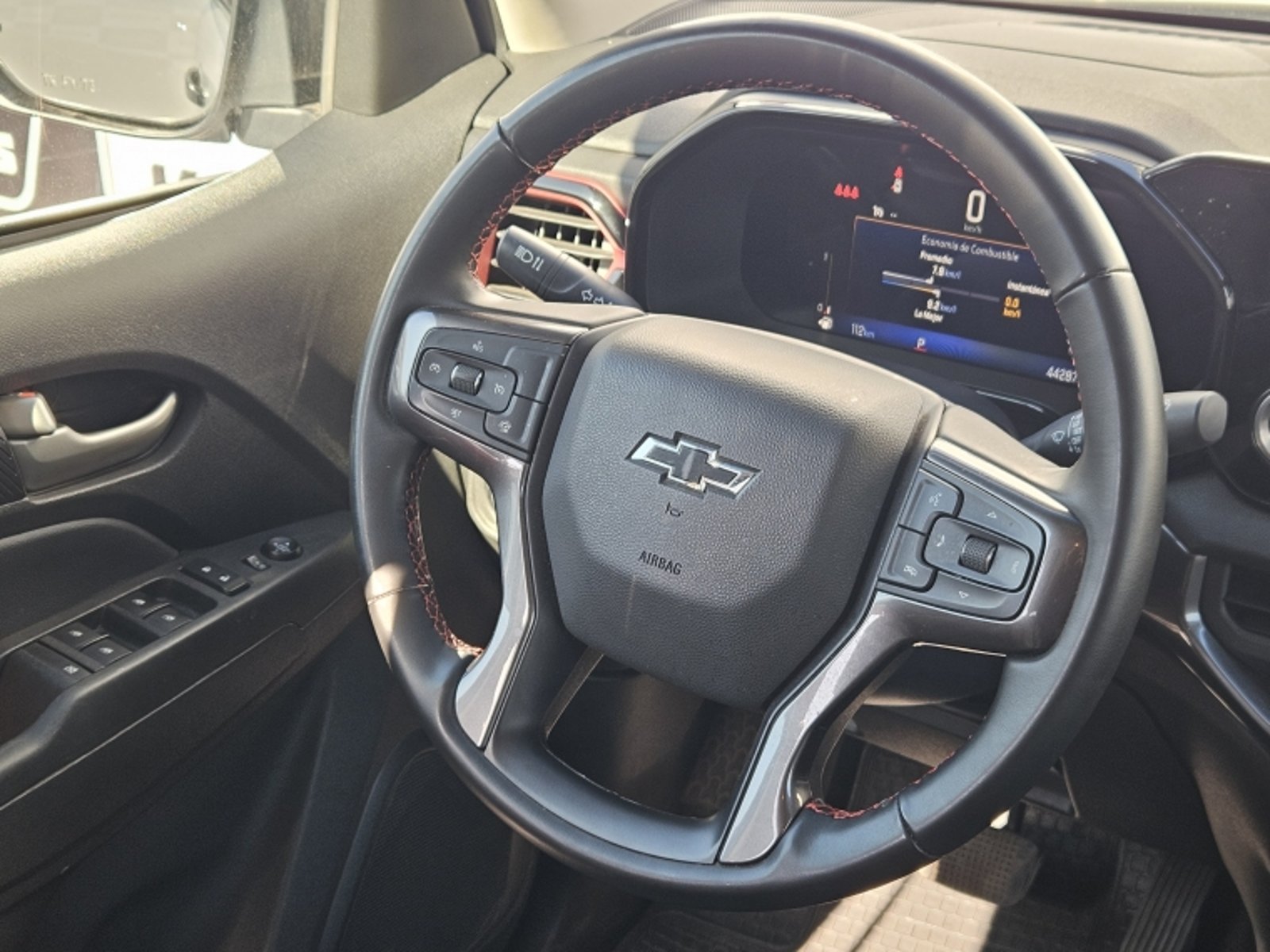 CHEVROLET COLORADO TD Z71 AT 4WD S 2024 - Imagen 13 de 20