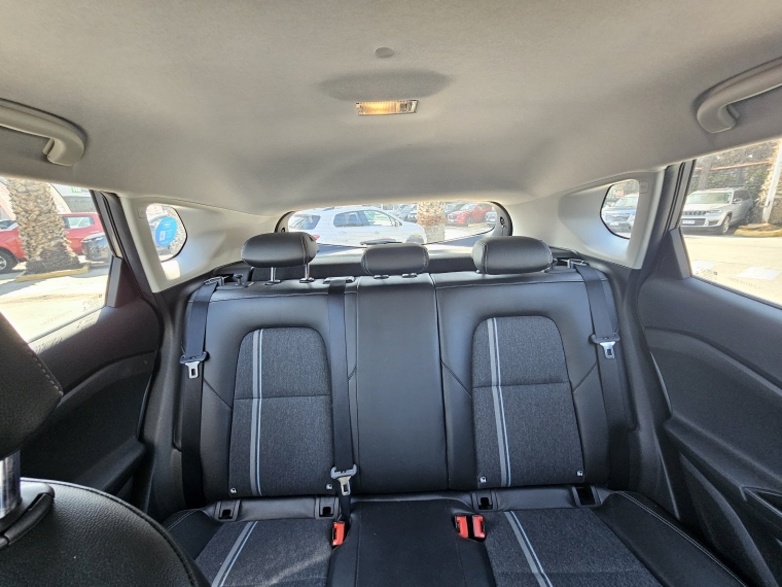 Chevrolet TRACKER TRACKER 1.2T LTZ MT P 2023 - Imagen 18 de 20
