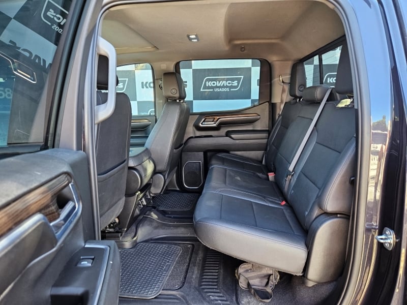 Chevrolet SILVERADO SILVERADO CC DCAB 4X4 5.3 AUT 2024 - Imagen 5 de 18